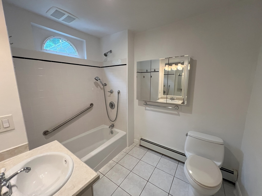 17 Maple St, Auburndale