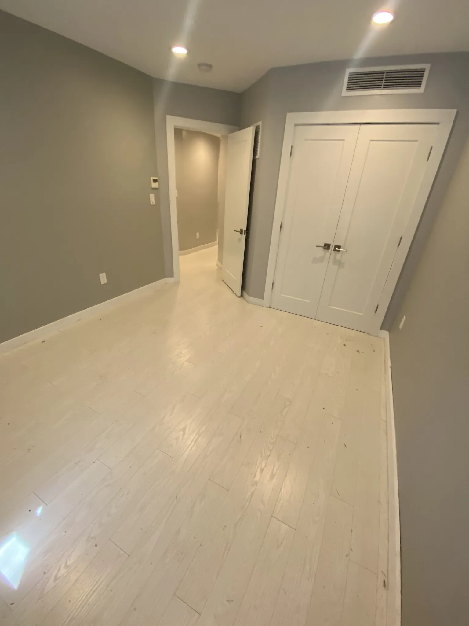 469 Massachusetts Ave, South End