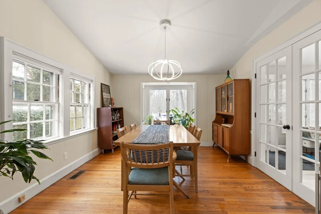 36 Joyce Rd, Medford