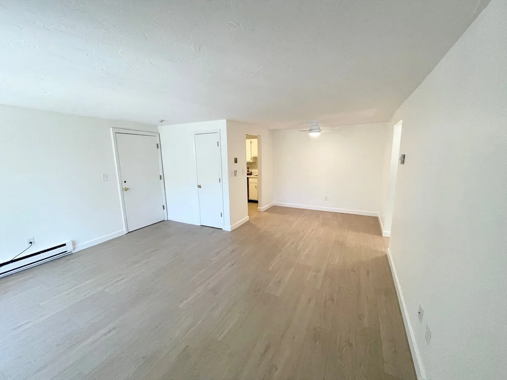 16 Erick Rd, Mansfield