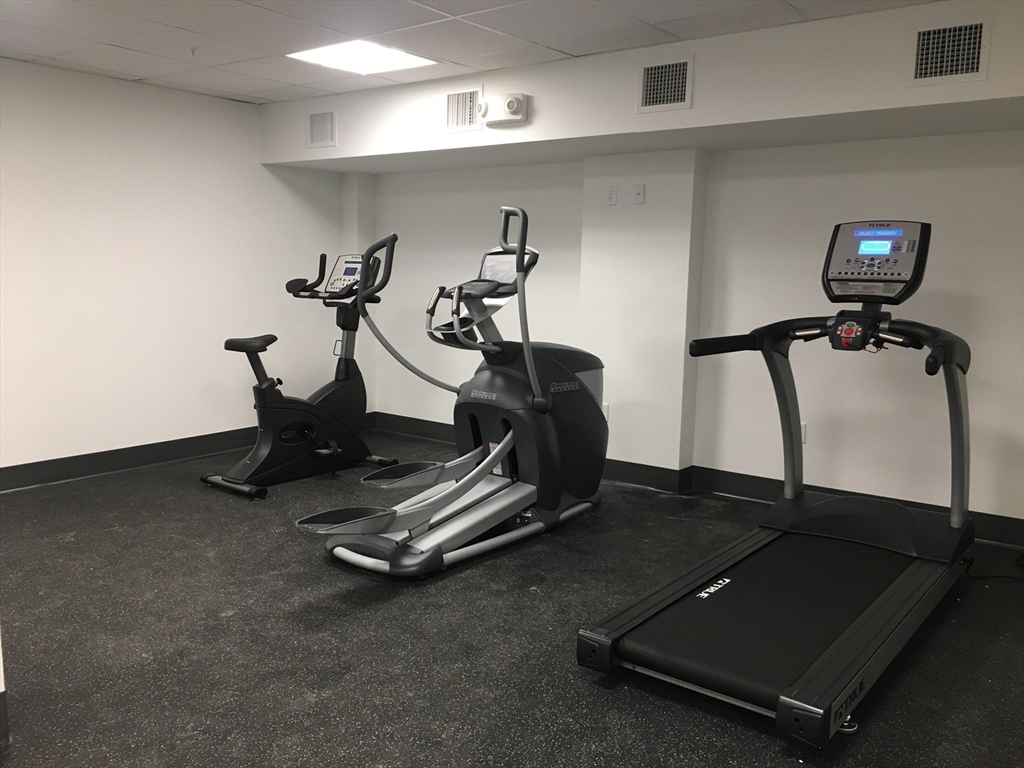 70 Parker Hill Ave, Mission Hill