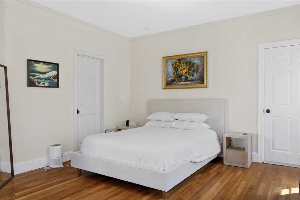 402 E 3rd St, South Boston