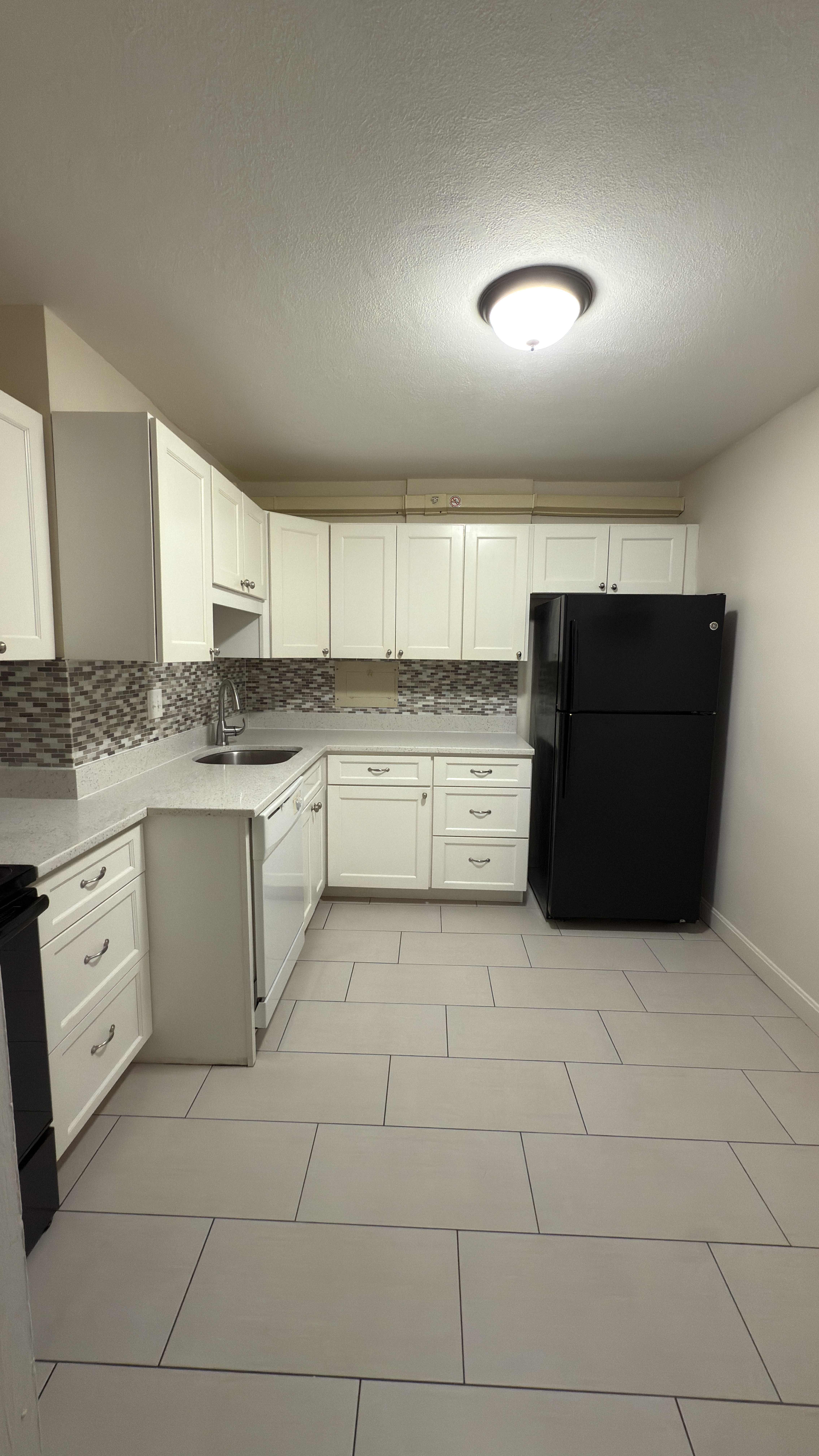 101 Monmouth St, Longwood