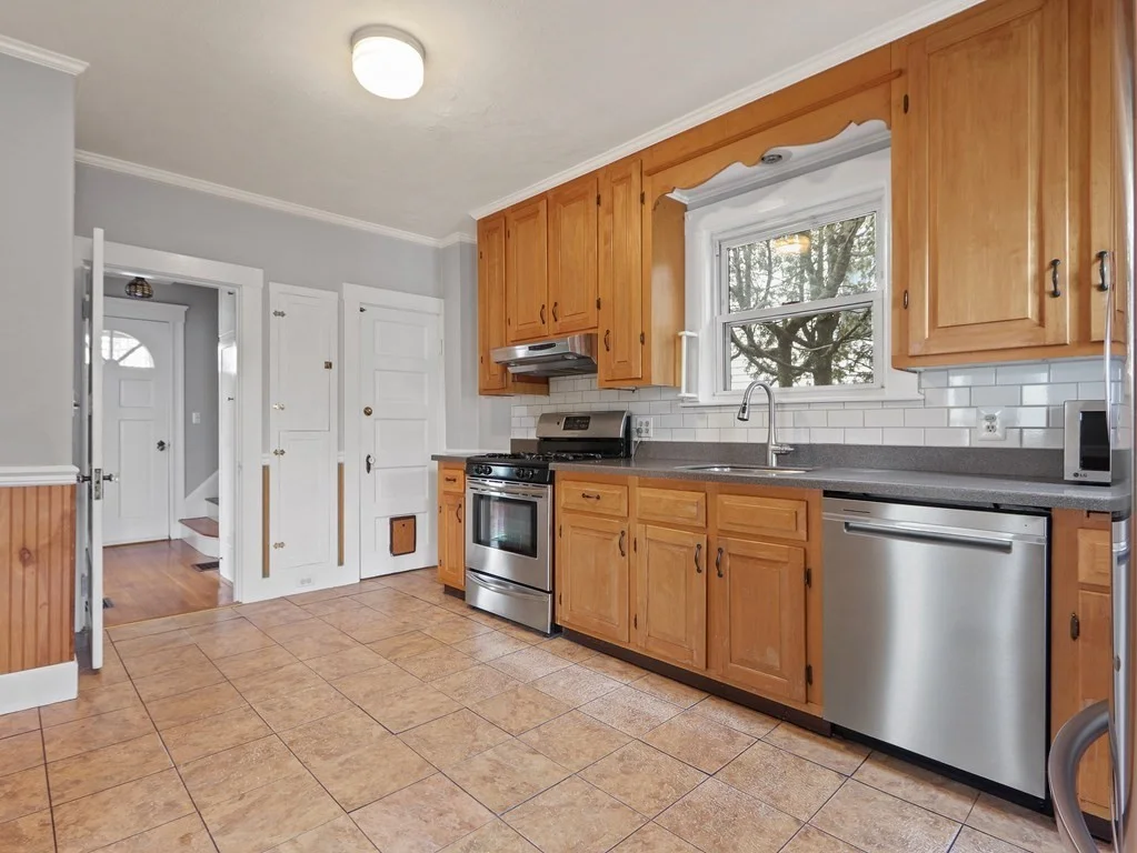 169 George St, Tufts University