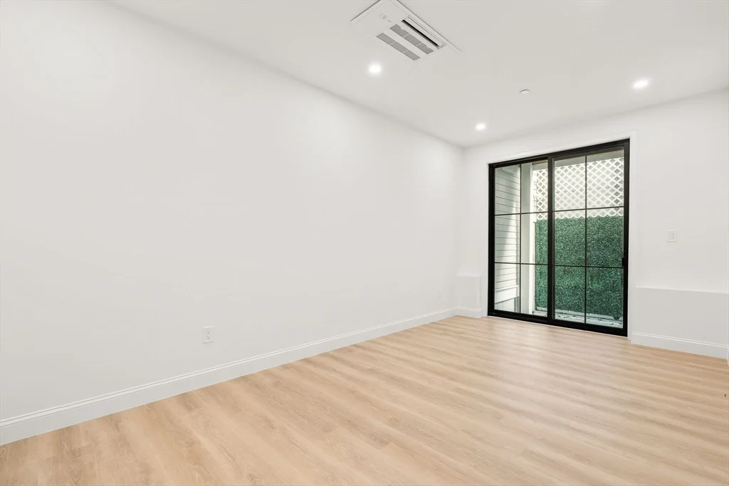 27 Shepard St, Brighton