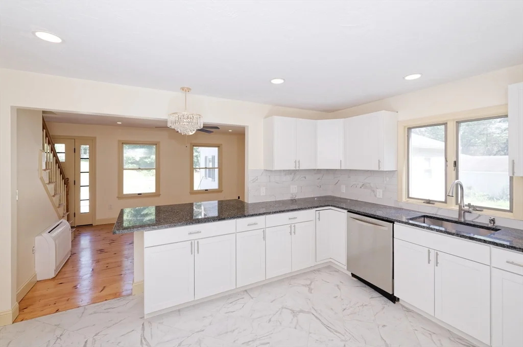 48 Westbrook Rd, Northborough