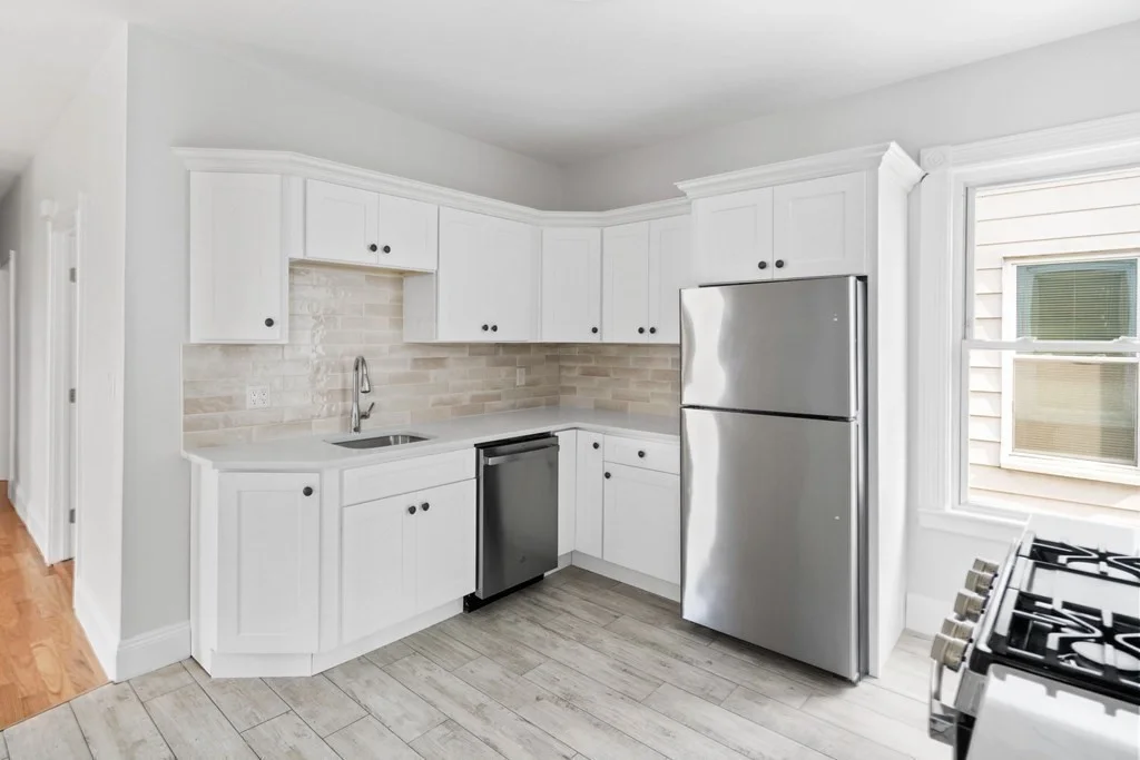 33 Harbor View St, Dorchester