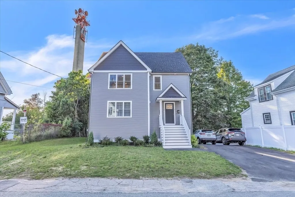 16-18 Peckham Ave, Brockton