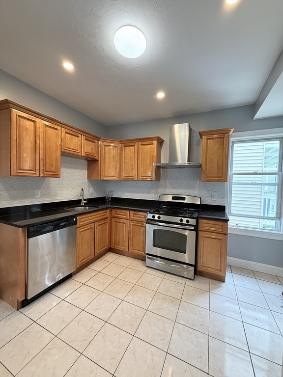 33 Lithgow, Dorchester