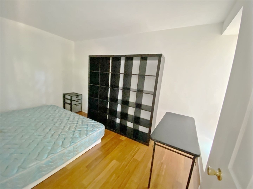 29 Concord Ave, Neighborhood Nine