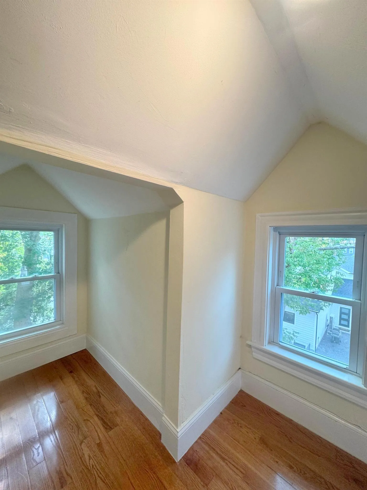 102 Sycamore St, Winter Hill