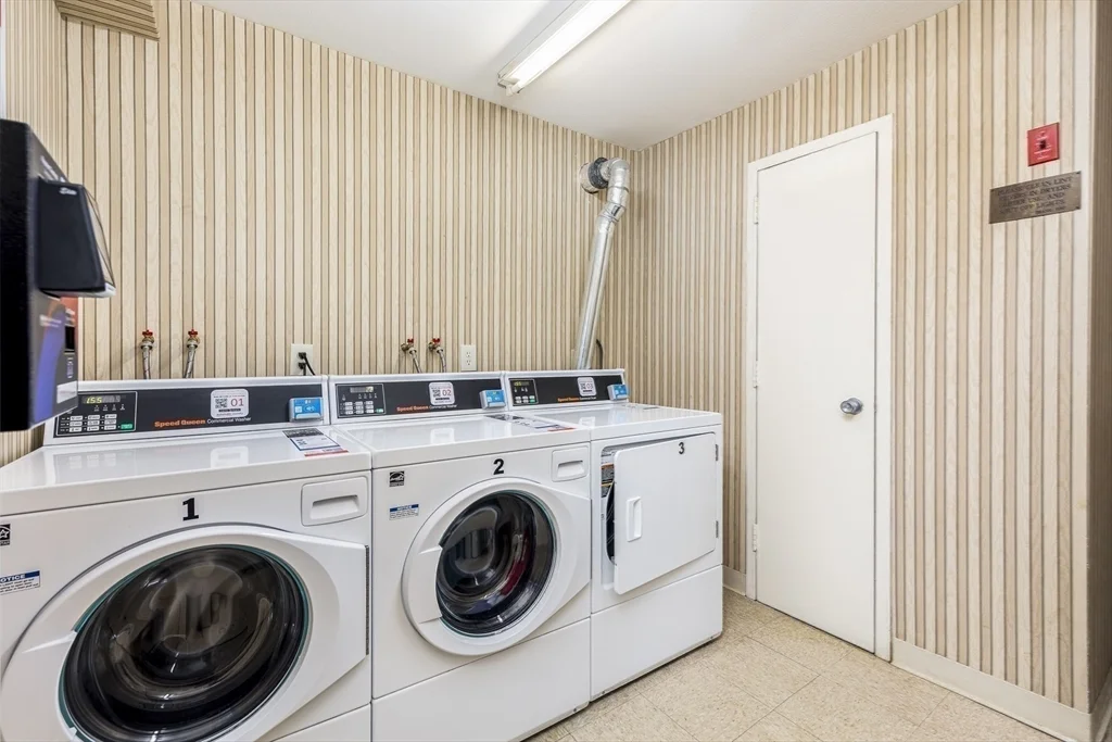 1002 Paradise Rd, Swampscott