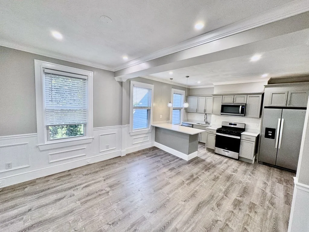 61 Gates St, South Boston