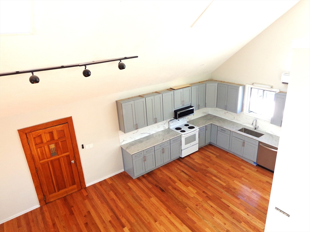 25 Acton St, Watertown