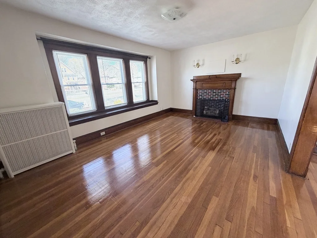 861 Fellsway, Medford
