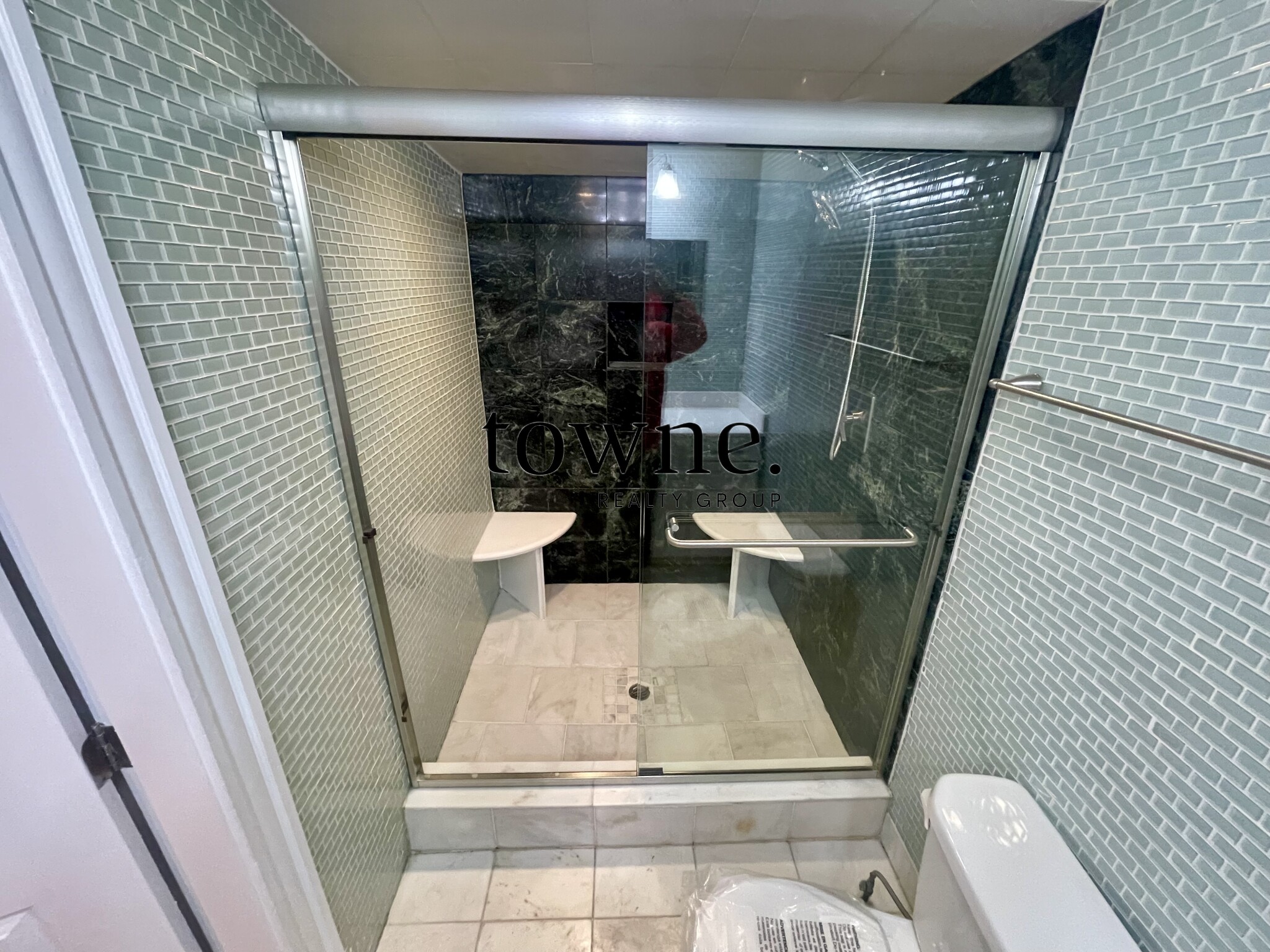 254 Newbury St, Back Bay