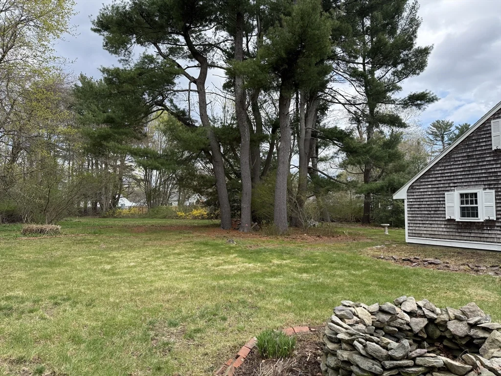 3 Crescent St, West Bridgewater