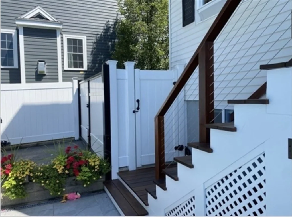 15 Campbell Rd, Arlington