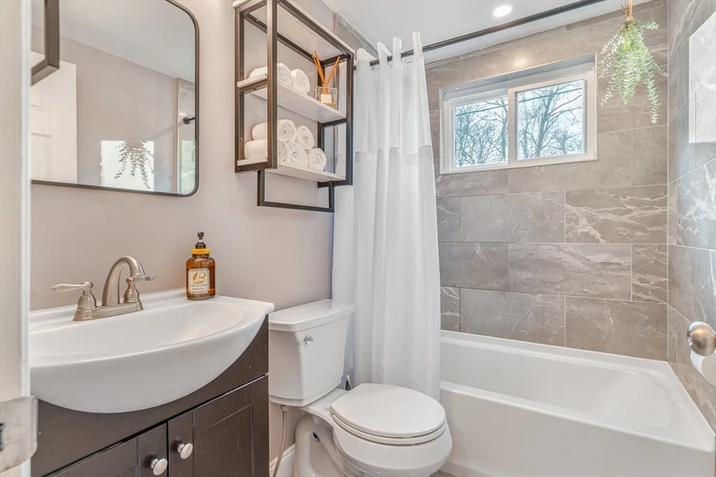 10 Woodcrest, Weymouth