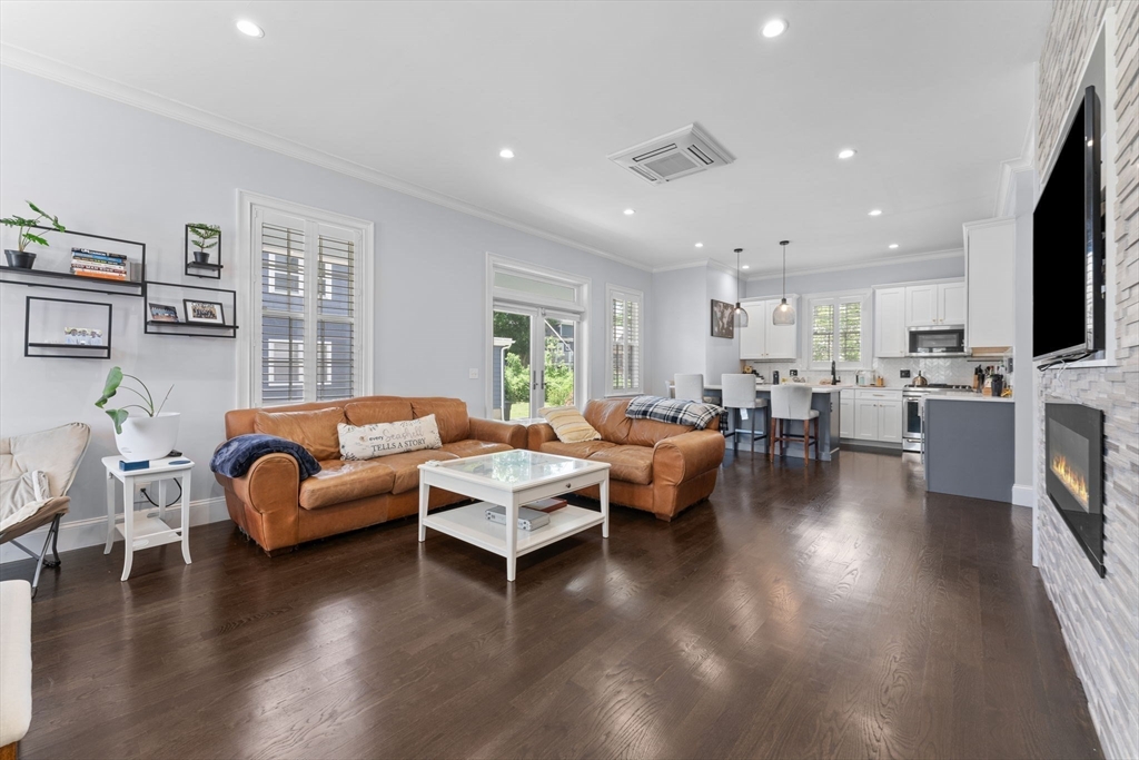 23 Chickatawbut St, Dorchester