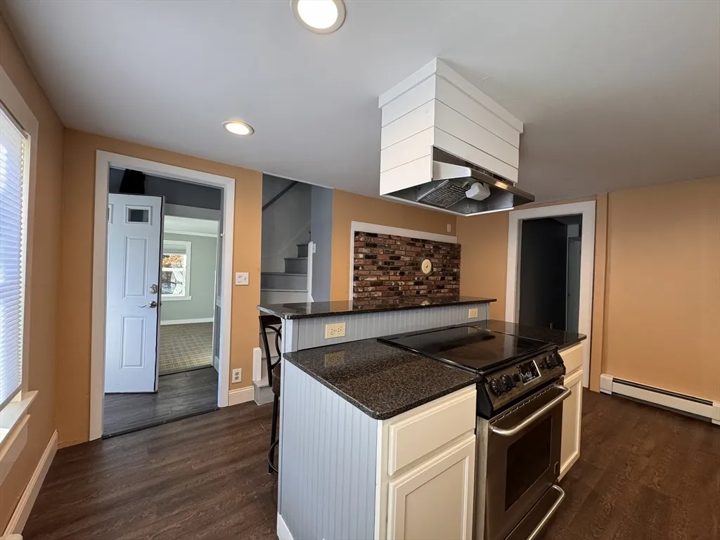 258 Walnut St, Bridgewater