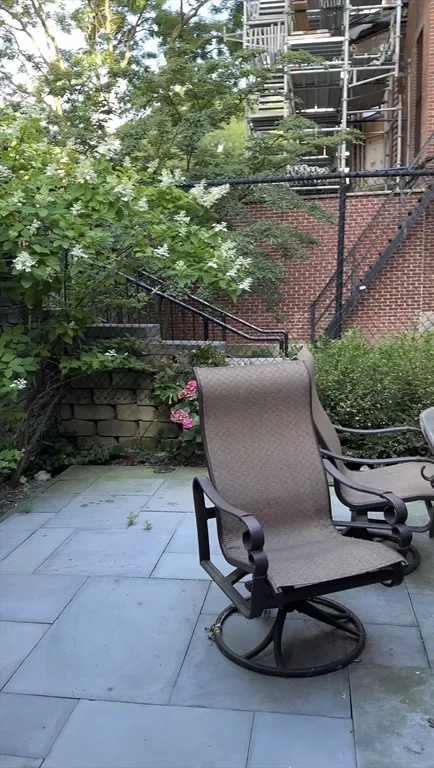 554 Massachusetts Ave, South End