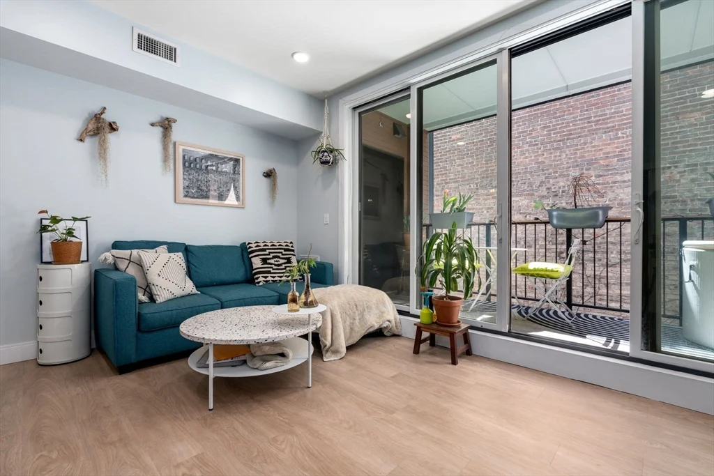 277 Border St, East Boston