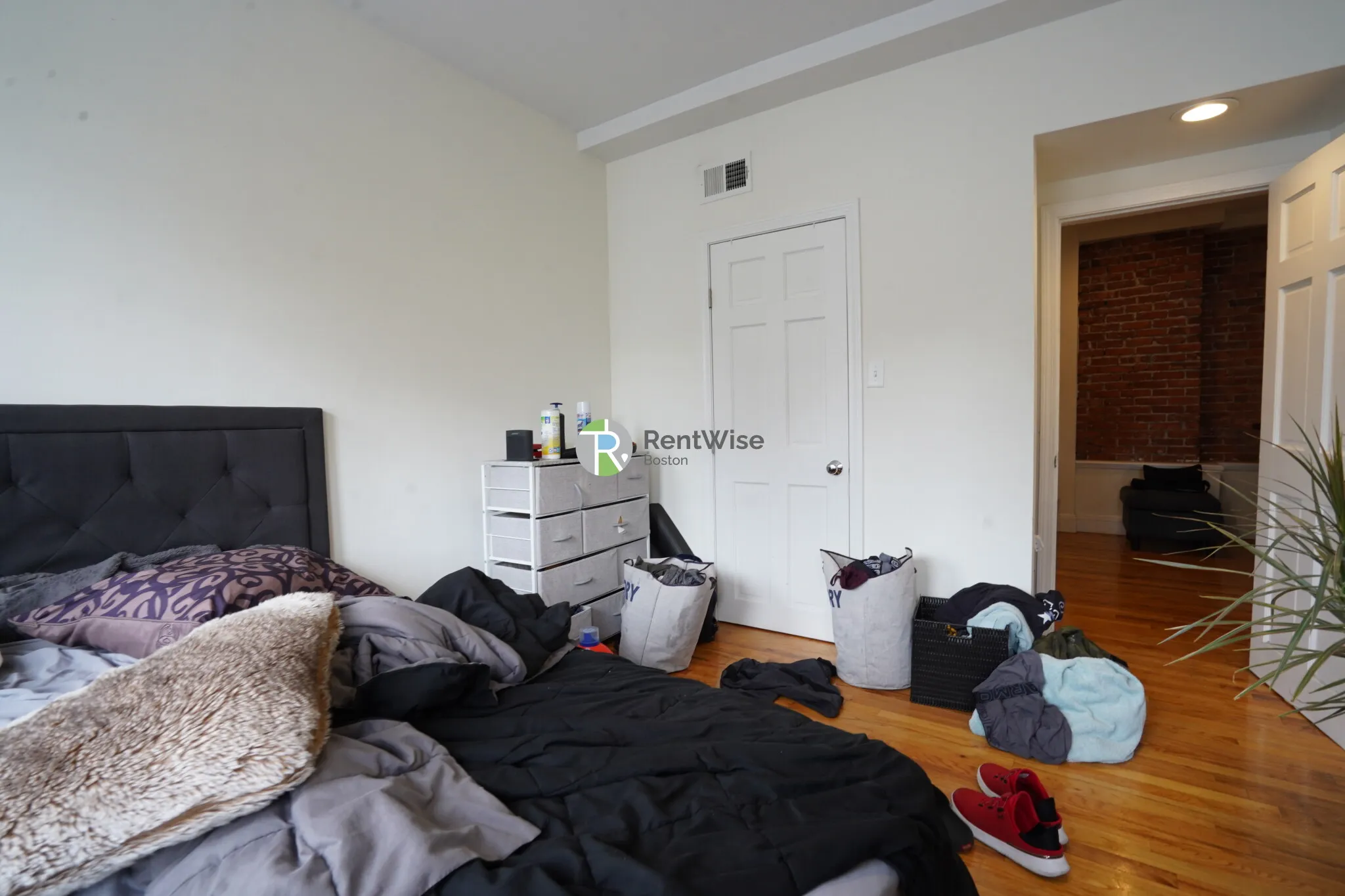 10 Brainerd Rd, Allston