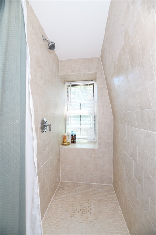 49 Laurel St, Ward Two