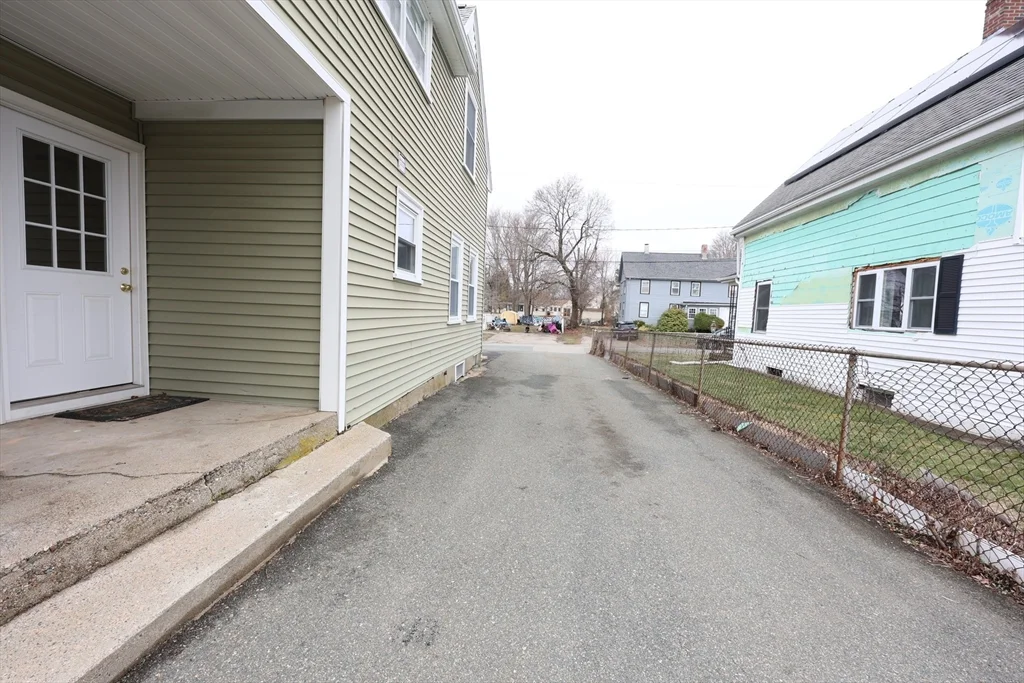 50 Atherton St, Stoughton