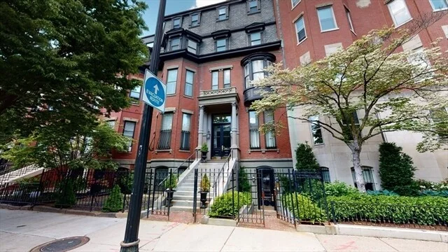 290 Beacon St, Back Bay