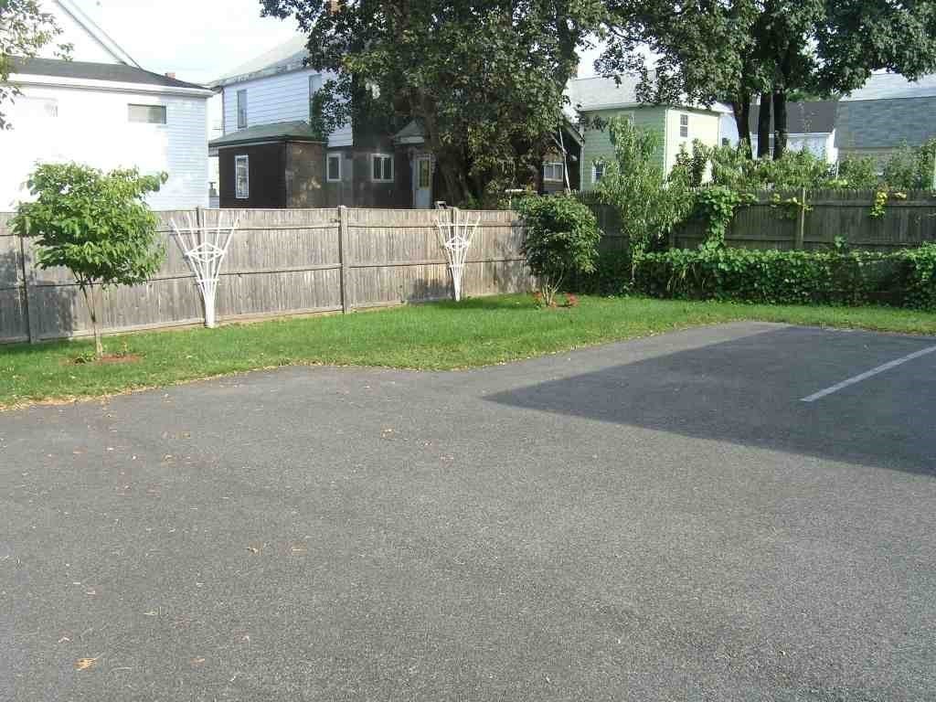 86 Chapel St, Nonantum