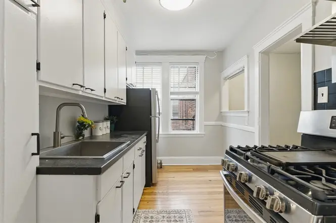 72 Strathmore Rd, Brighton