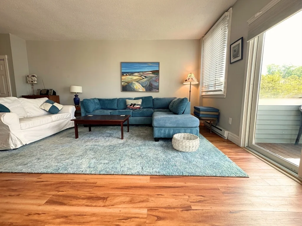 5 Pirate's Ln, East Gloucester