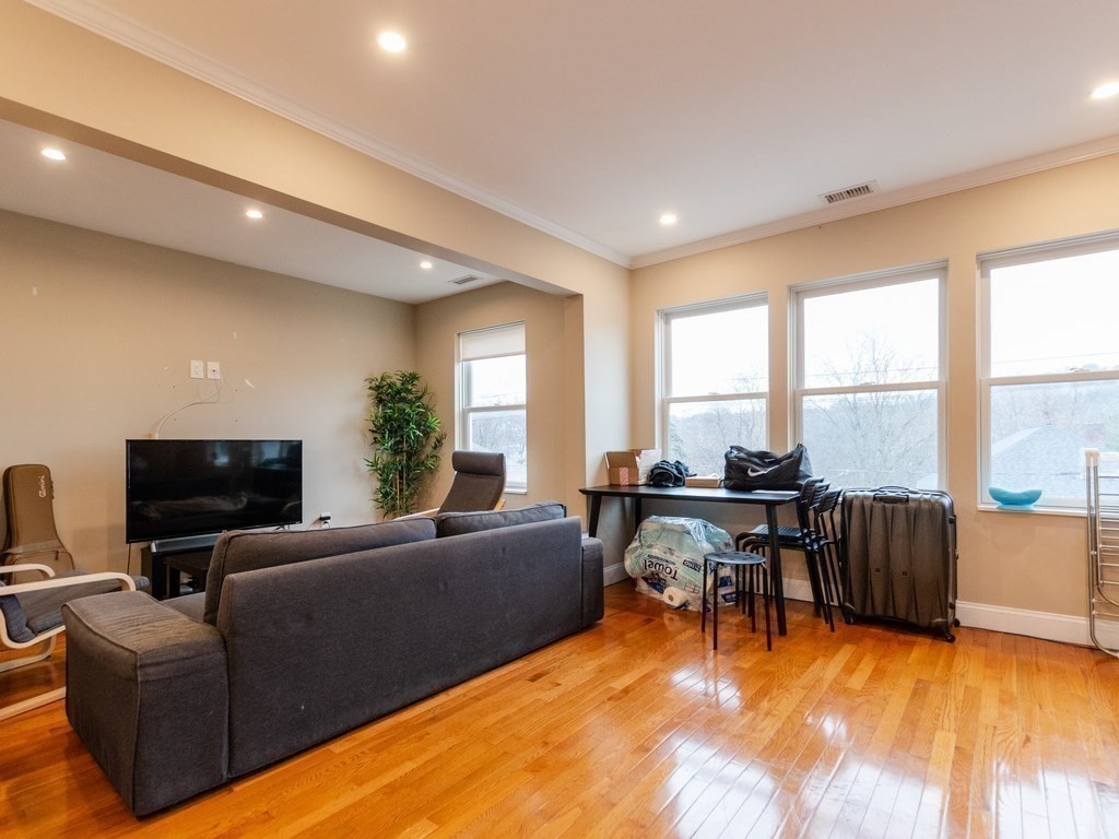 107 Kenrick St, Brighton