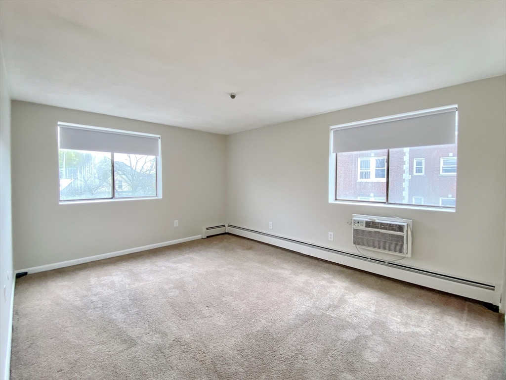 128 Salem St, Malden