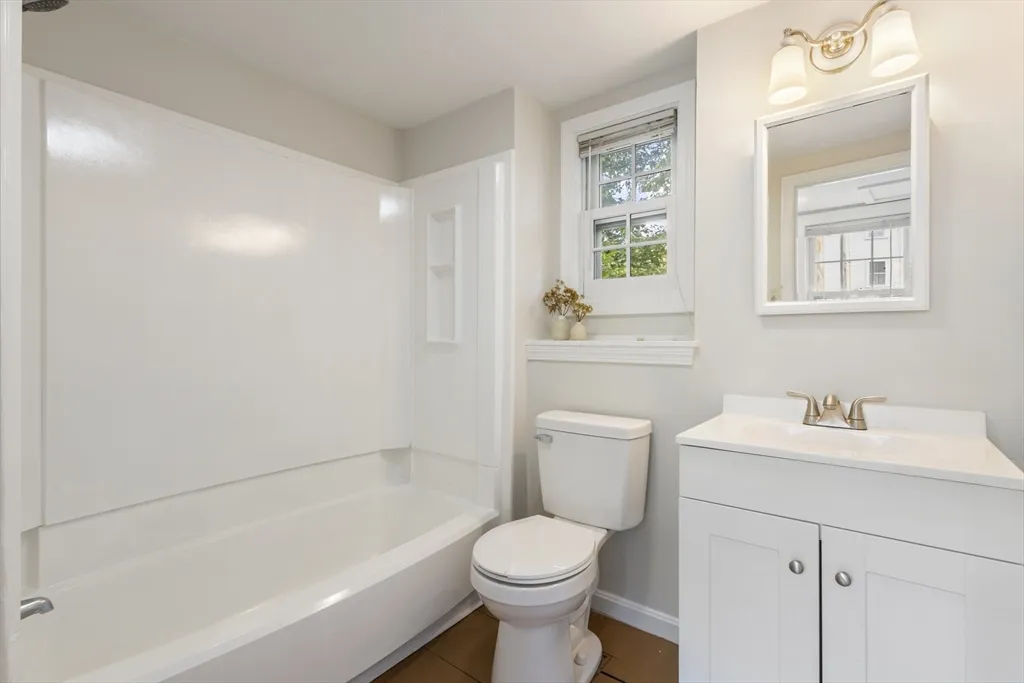 191-193 South St, Hingham