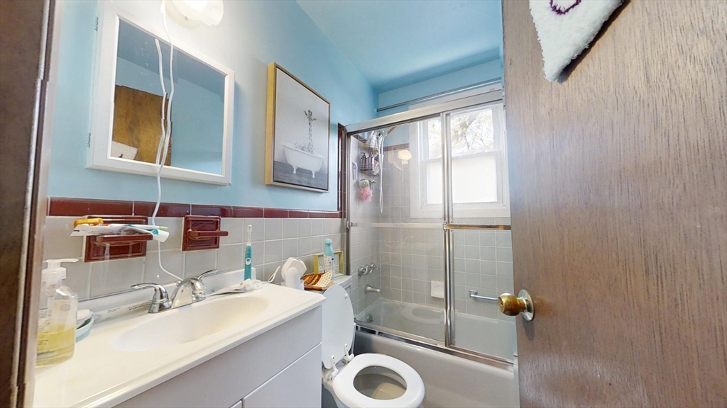 53 Quincy St, Watertown