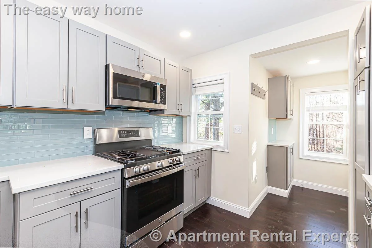 48 Caldwell Rd, Waltham