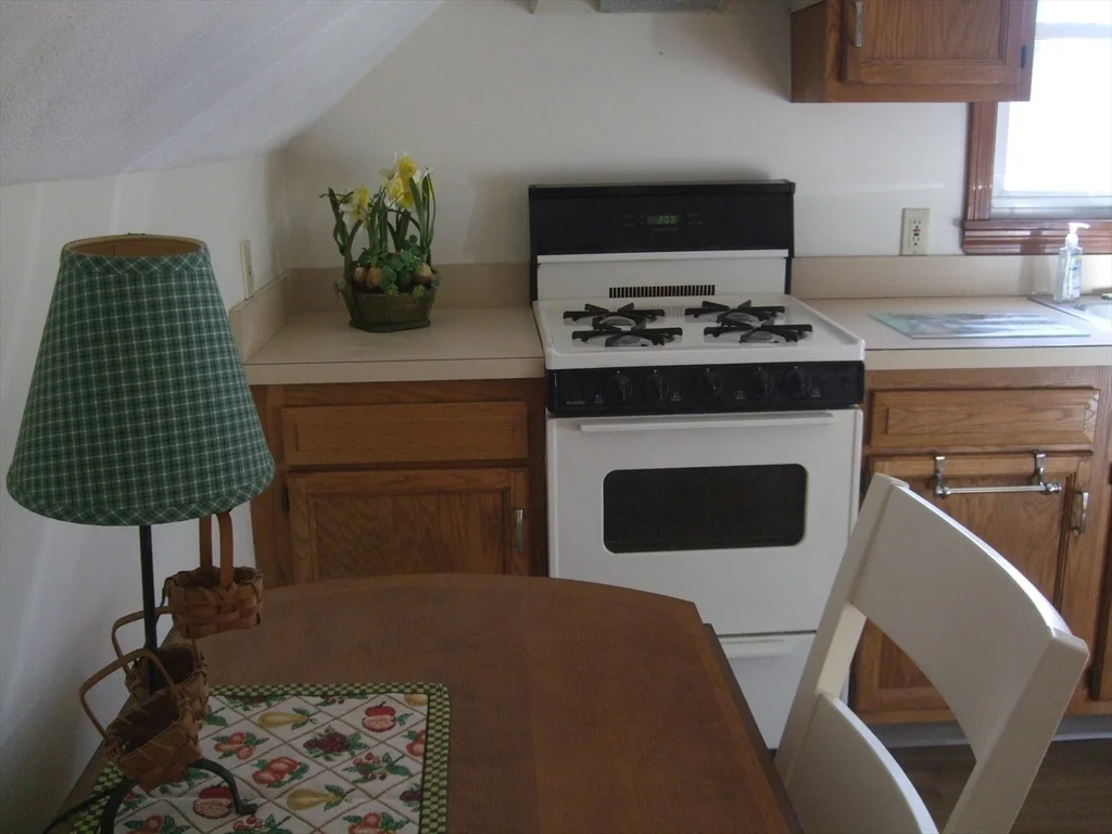 34 Moore Ave, Franklin