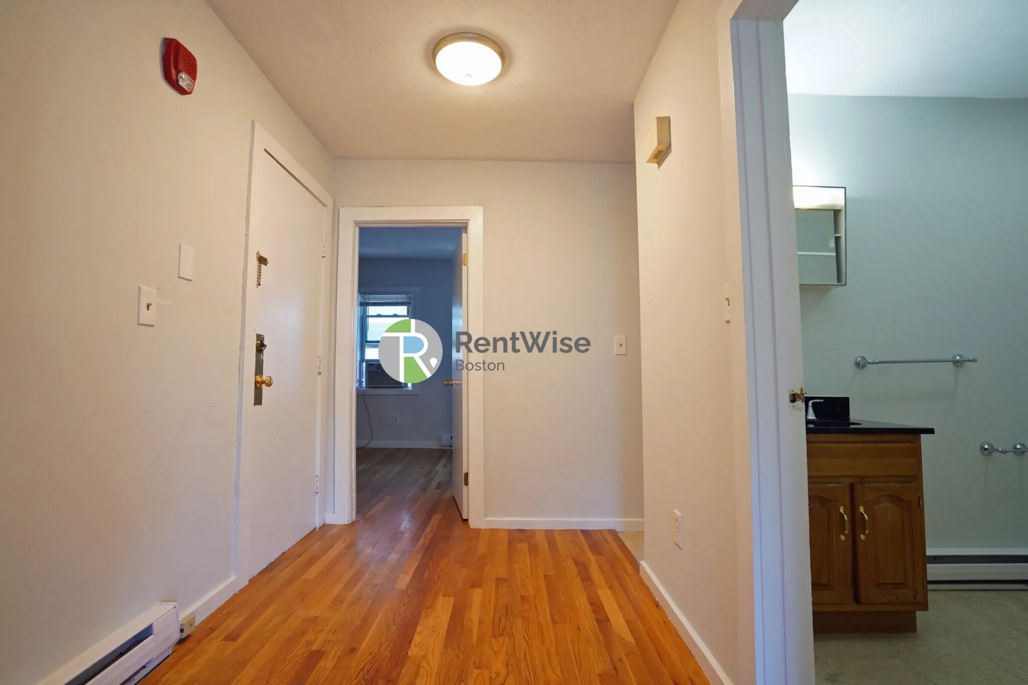 3 Schrepel Pl, South Boston