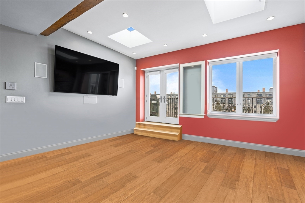 39 Commercial Wharf, Waterfront