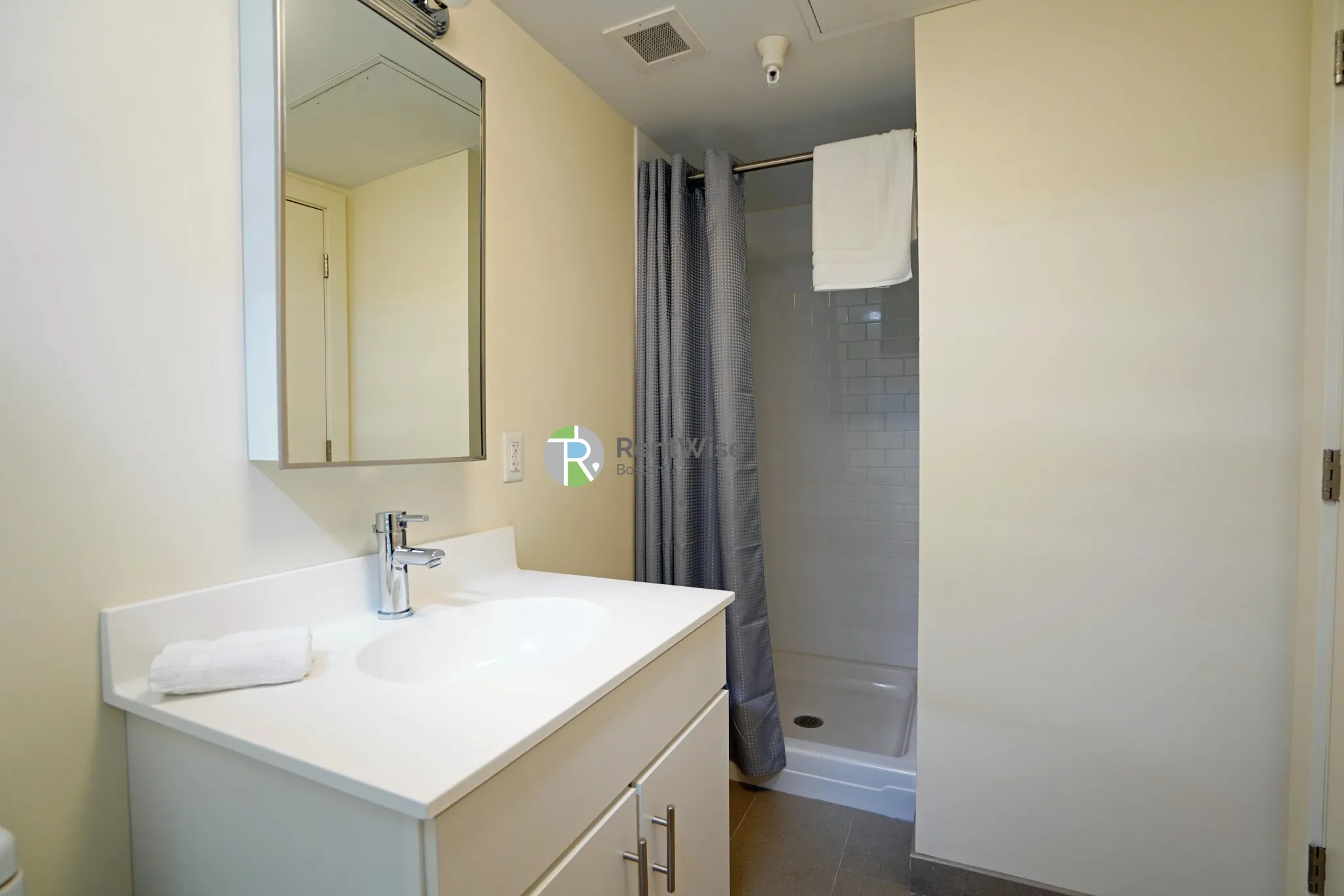 8 Winter St, Downtown