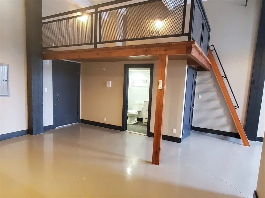 173 Border St, East Boston