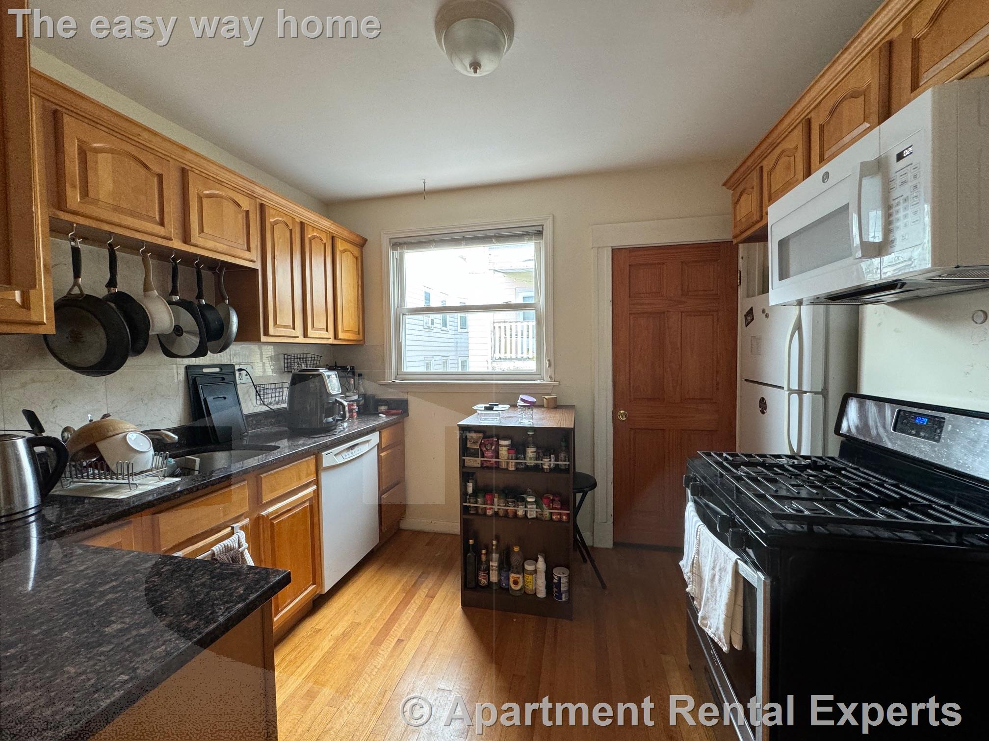 33-35 Magnus Ave, Ward Two