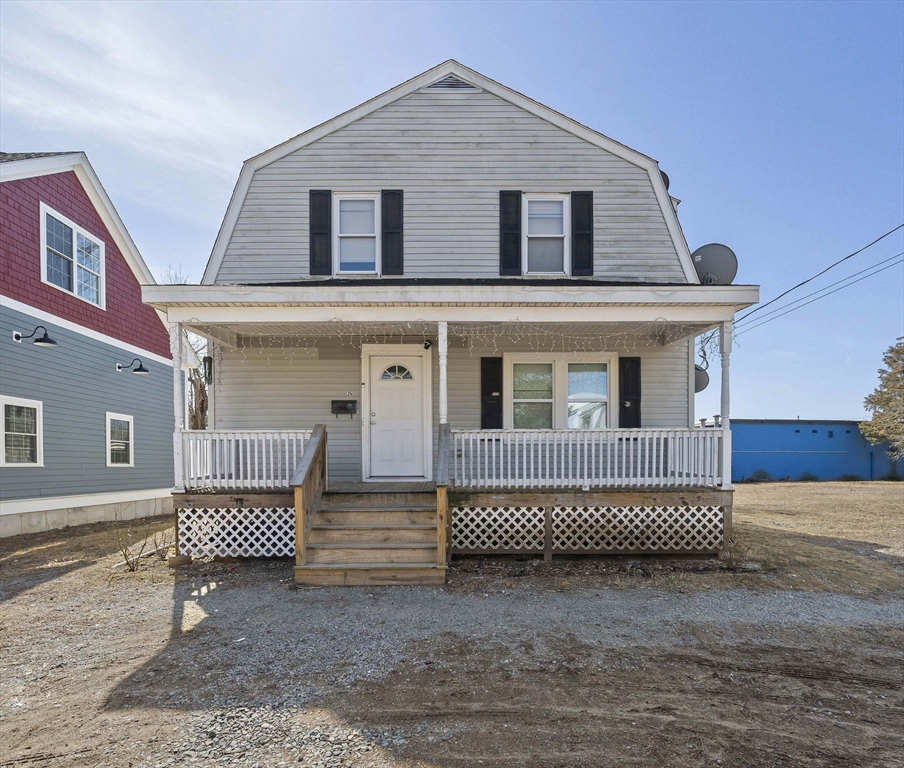 35 Phillips Ave, Stoughton