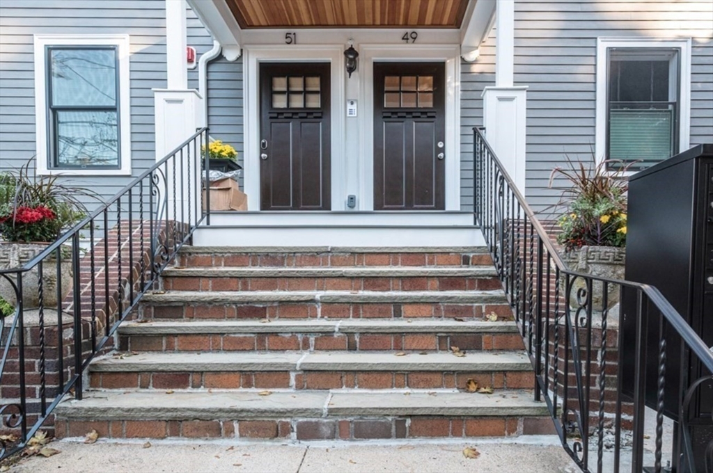 49 Dustin, Boston
