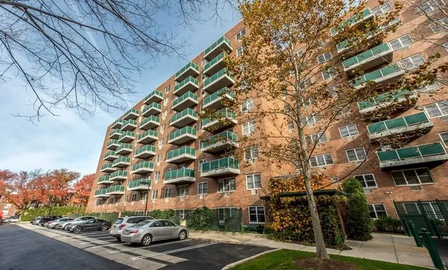 175 Freeman St, Coolidge Corner