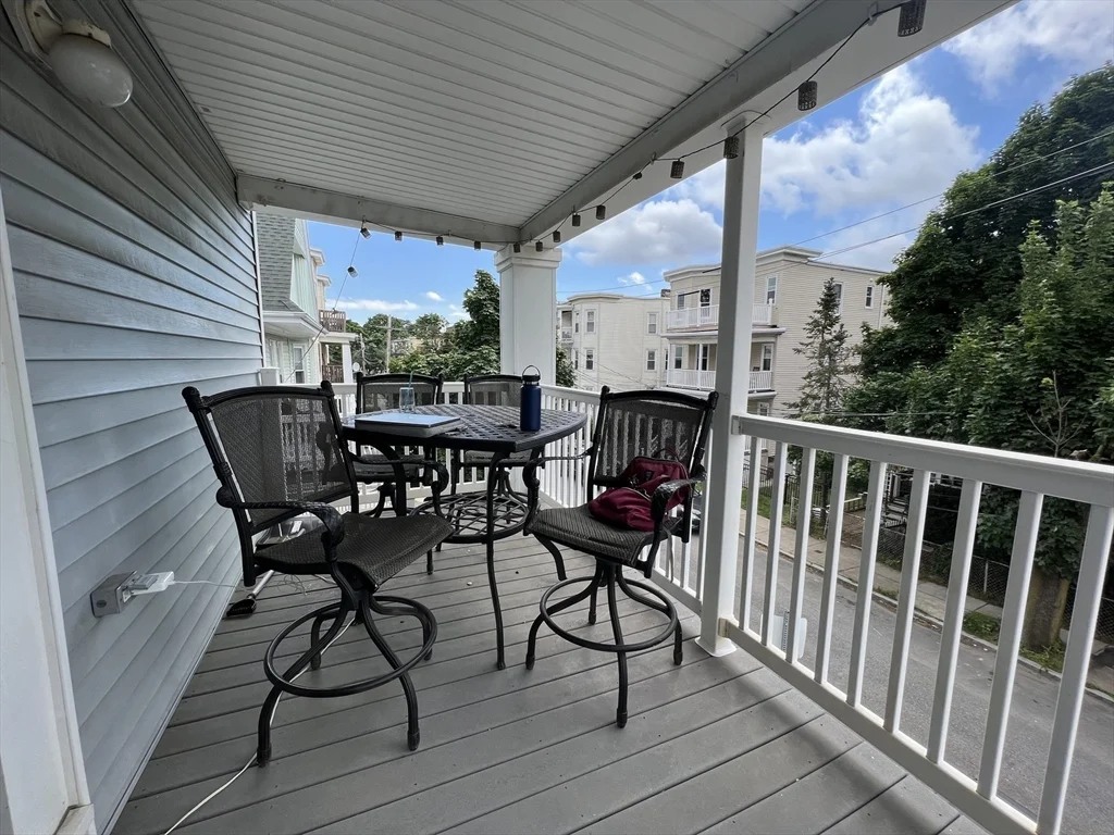 93 Easton St, Allston