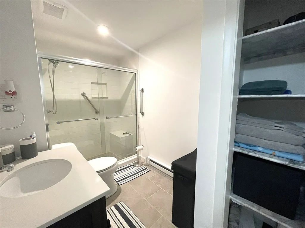 1325 Worcester Rd, Framingham